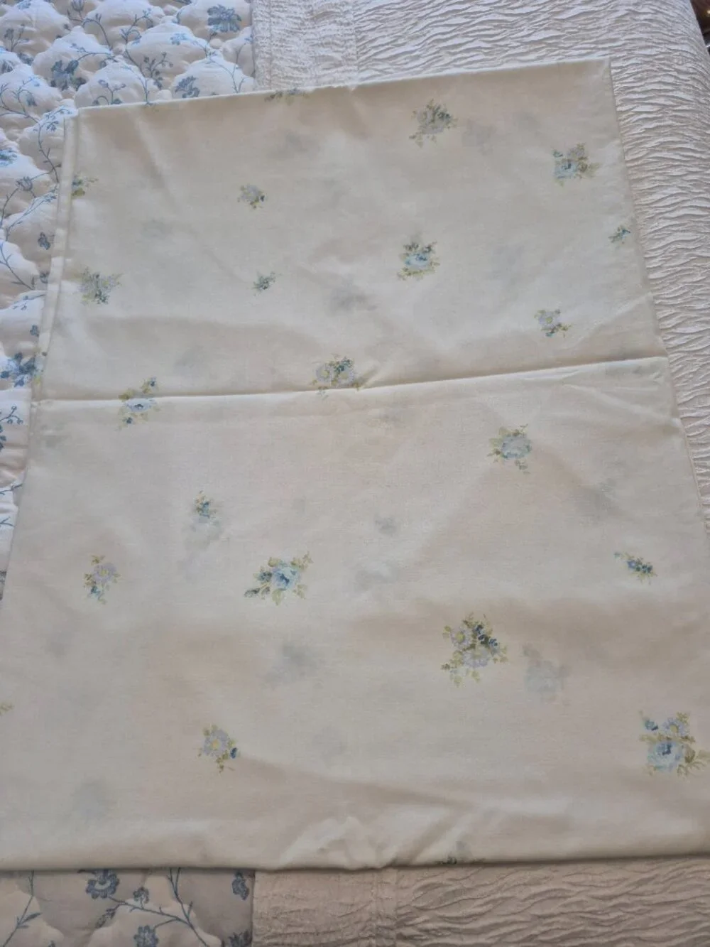 Cottagecore Top Flat Sheet Full Size Delicate Blue Floral
